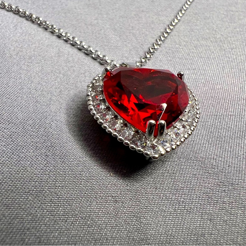 Red Heart of the Ocean | Silver played Necklace